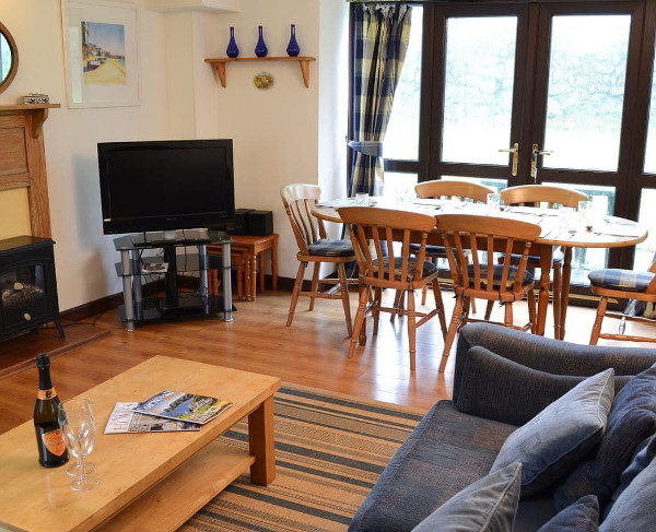 Barn Cottage at Kenegie Manor in Gulval, near Penzance, sleeps 8 people
