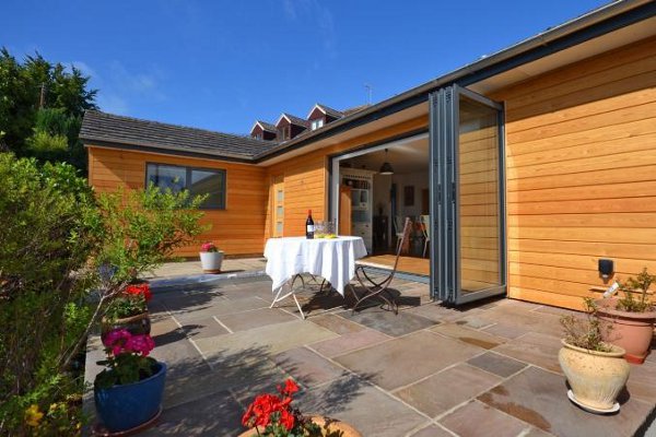 Lymelight in Lyme Regis is a holiday cottage sleeping 8 people - short walk to seafront