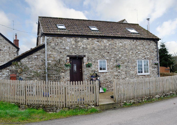 Munty Cottage in Churchstanton near o is a holiday cottage sleeping 4 people