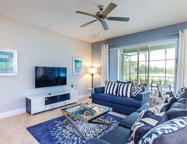 The living room at Villa Whistling Straits in Solterra Resort, Orlando