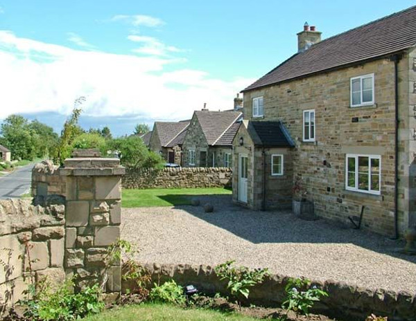 York House in Hudswell, near Richmond in North Yorkshire sleeps 10 people - with a hot tub